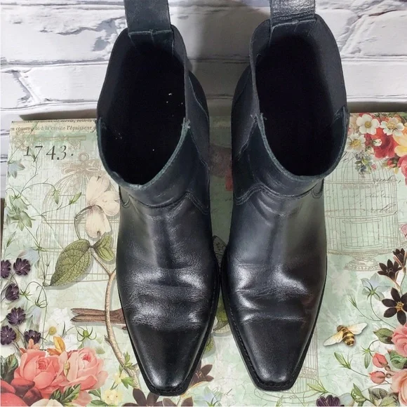 Everlane The Western Boot in Black - Picture 4 of 7